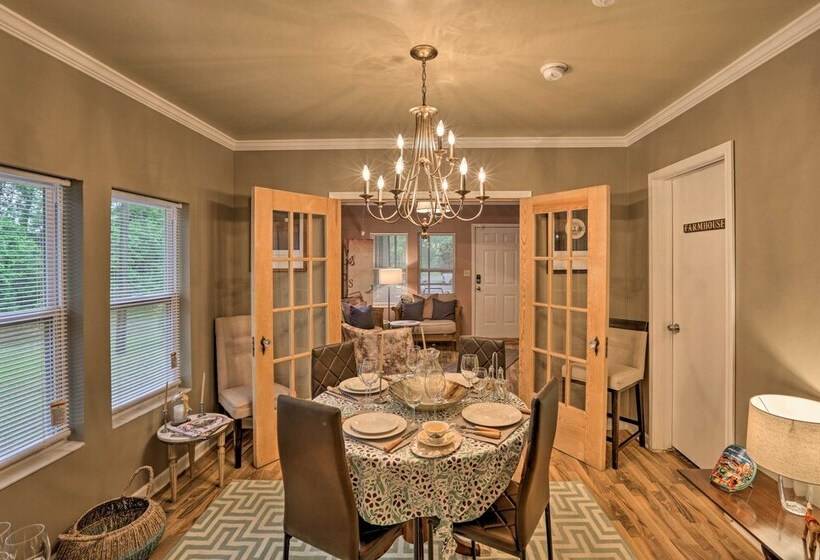 Renovated Home W/ Screened In Patio On Hwy 90!