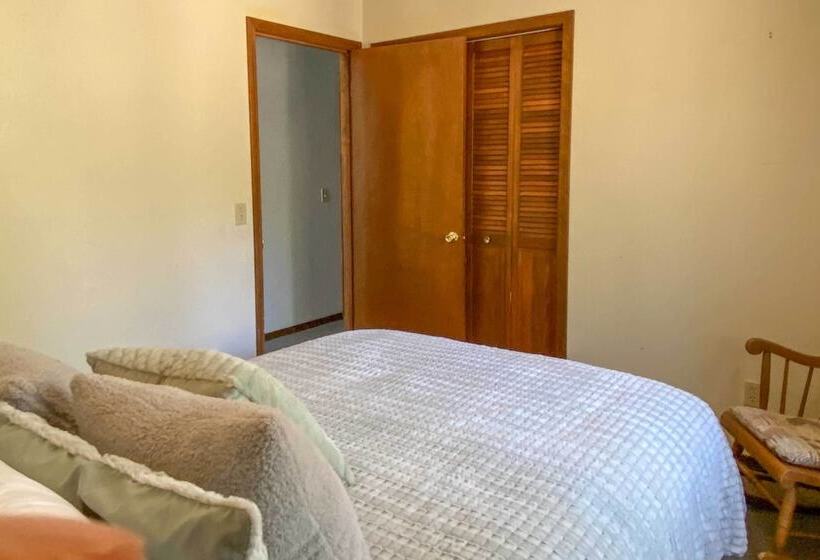 Renovated Mountain Home: Ev Chargers & Great Views