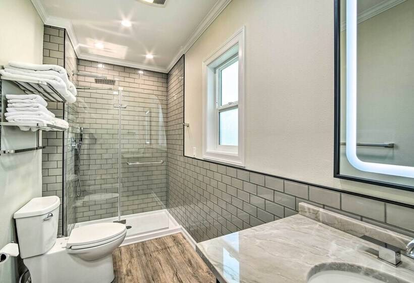 Renovated North Bend Cottage: Near Eateries!