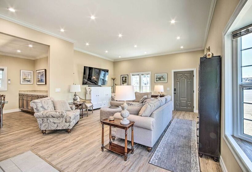 Renovated North Bend Cottage: Near Eateries!