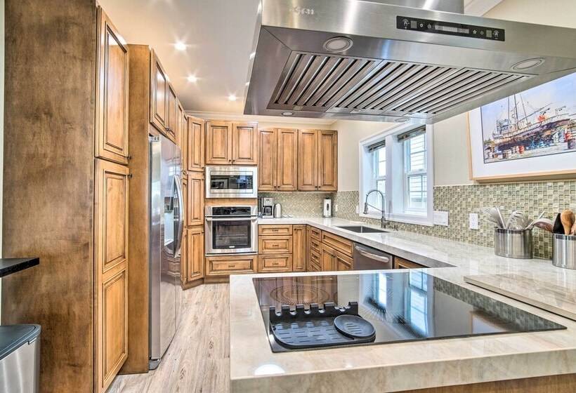 Renovated North Bend Cottage: Near Eateries!