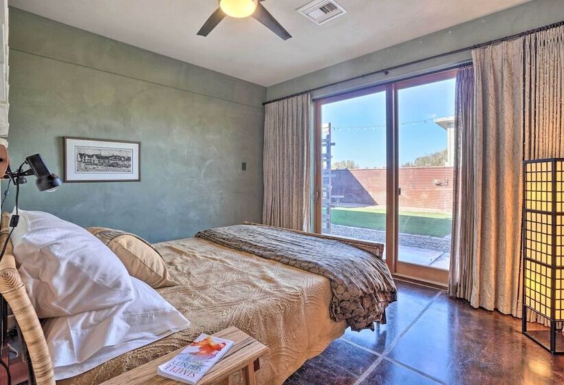 Mtn View Home W/ Fenced Backyard In Rimrock!