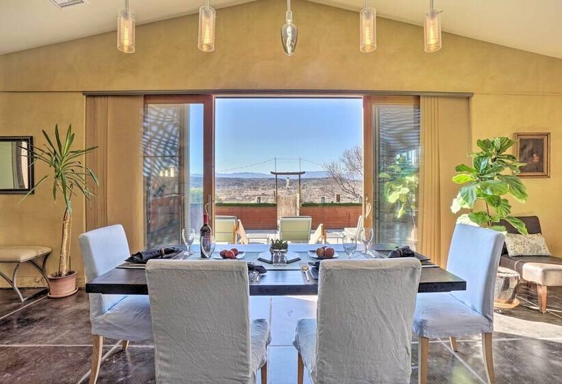 Mtn View Home W/ Fenced Backyard In Rimrock!