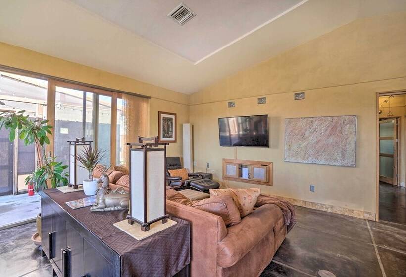 Mtn View Home W/ Fenced Backyard In Rimrock!