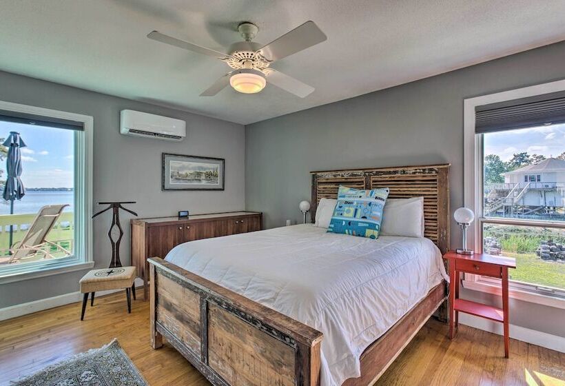 Riverfront New Bern House: Gourmet Kitchen & View!