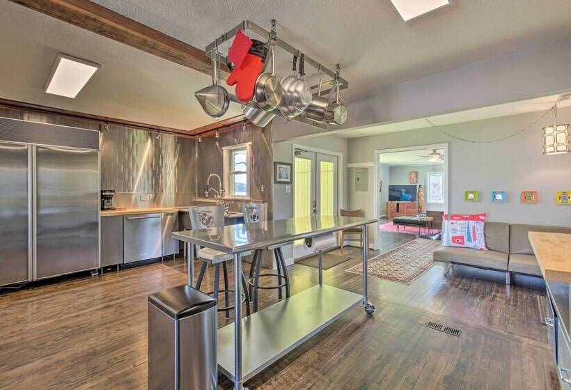 Riverfront New Bern House: Gourmet Kitchen & View!