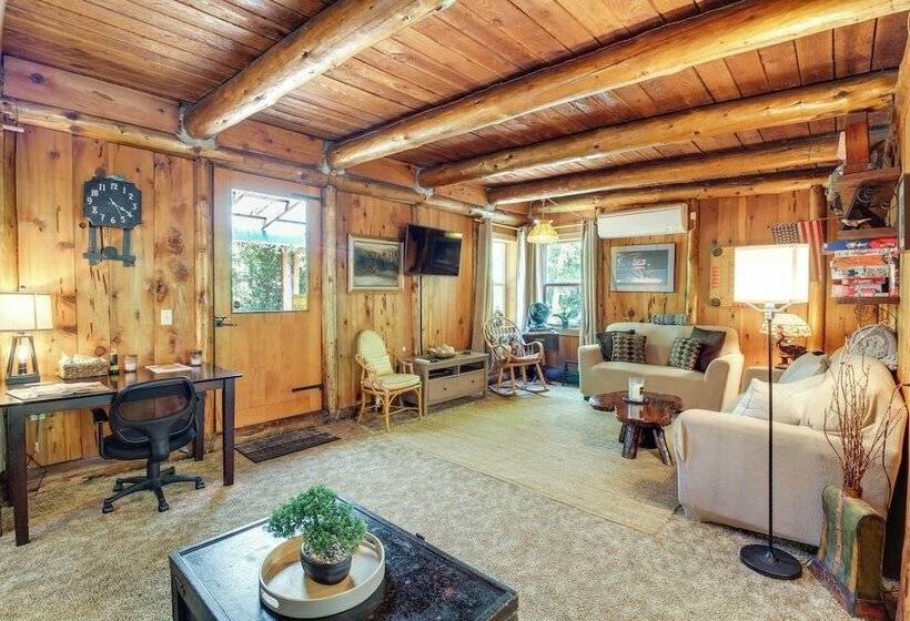Rustic Bandon Log Cabin On 5 Acres Of Woodlands!