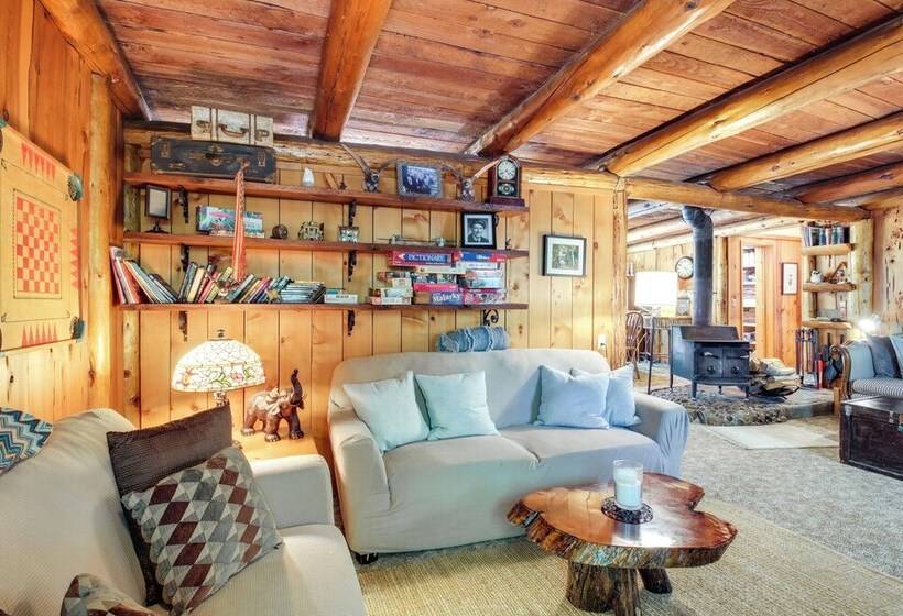 Rustic Bandon Log Cabin On 5 Acres Of Woodlands!