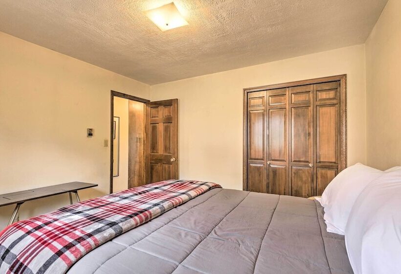 2 Mi To Grand Lake: Cabin W/ Fireplace & Library!