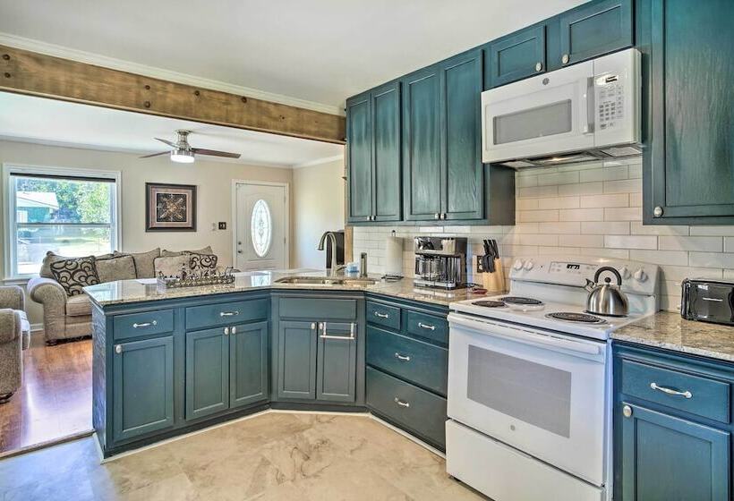 Rustic Fleur De Lis  Charming New Iberia Gem