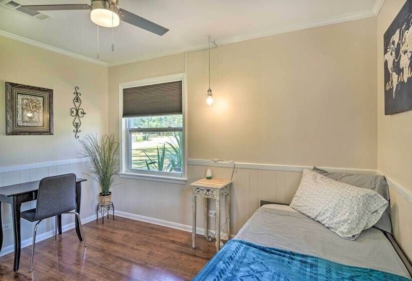 Rustic Fleur De Lis  Charming New Iberia Gem