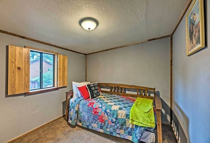 Ruidoso Cabin W/ Deck & Grill   Walk To Town!