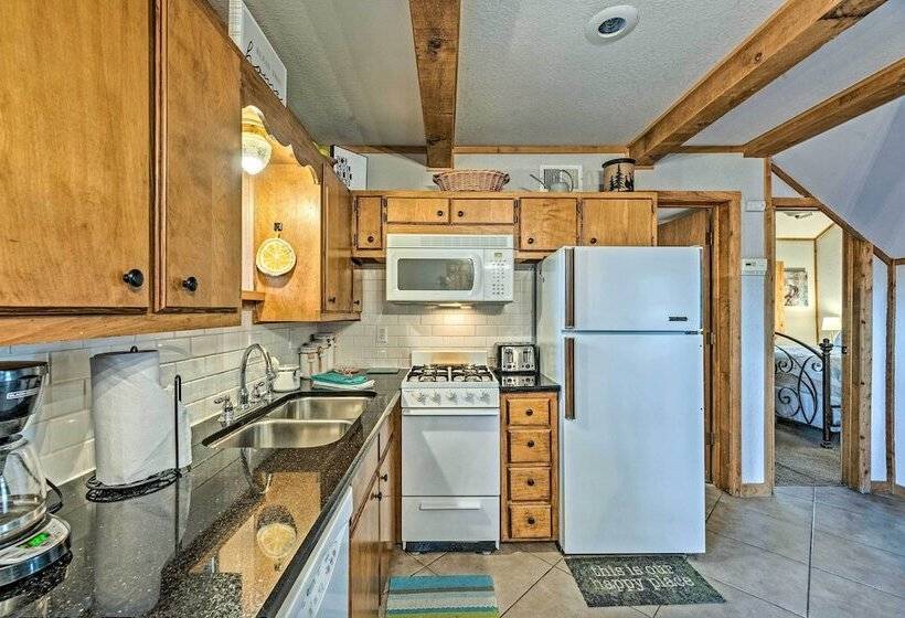 Ruidoso Cabin W/ Deck & Grill   Walk To Town!