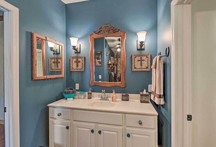 Rustic Tennessee Country Retreat On 2 Acres!