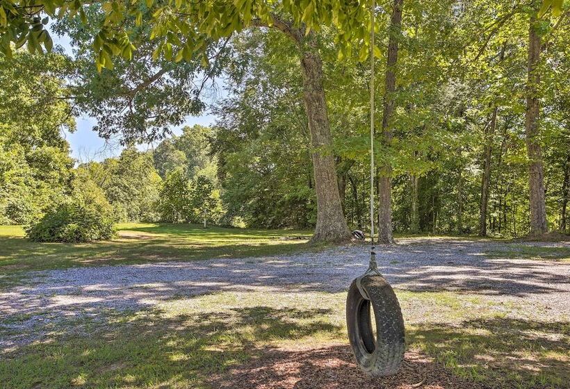 Rustic Tennessee Country Retreat On 2 Acres!