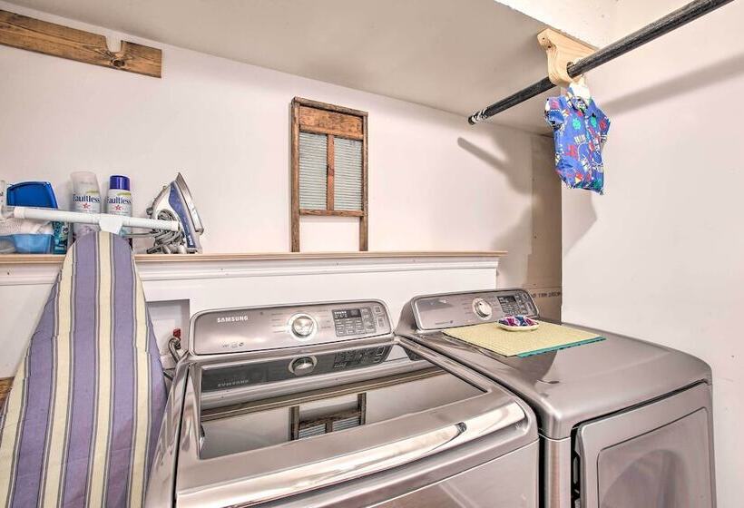 Rustic Tennessee Country Retreat On 2 Acres!