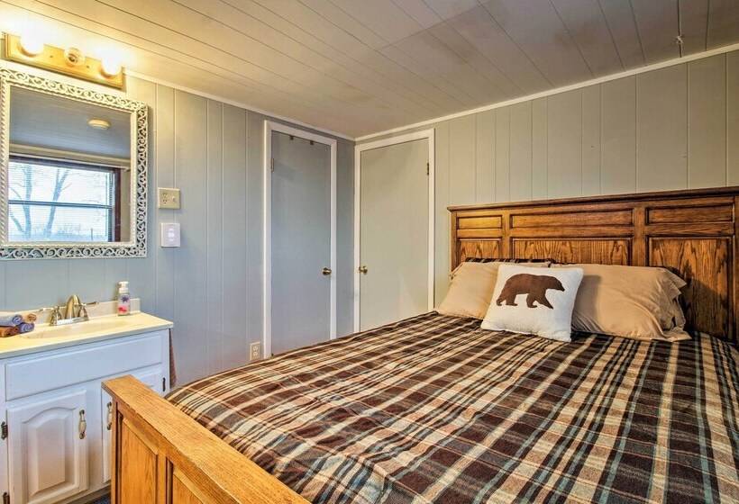 Rustic Stockton Lake Cabin Half Mile To Boat Ramp!