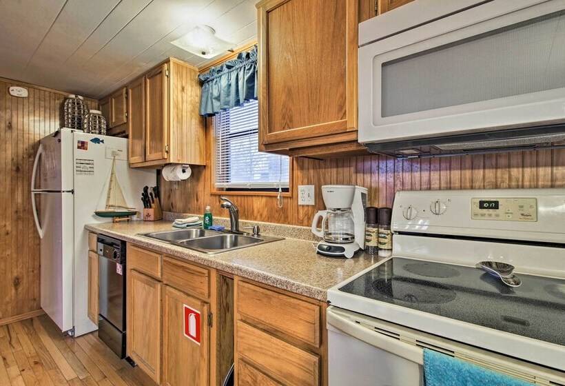 Rustic Stockton Lake Cabin Half Mile To Boat Ramp!