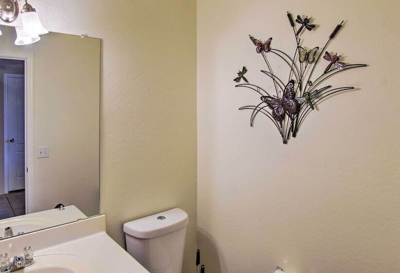 San Tan Mountain Escape W/ Patio & Pool Access!