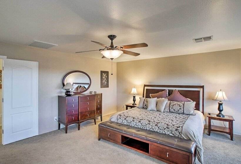 San Tan Mountain Escape W/ Patio & Pool Access!
