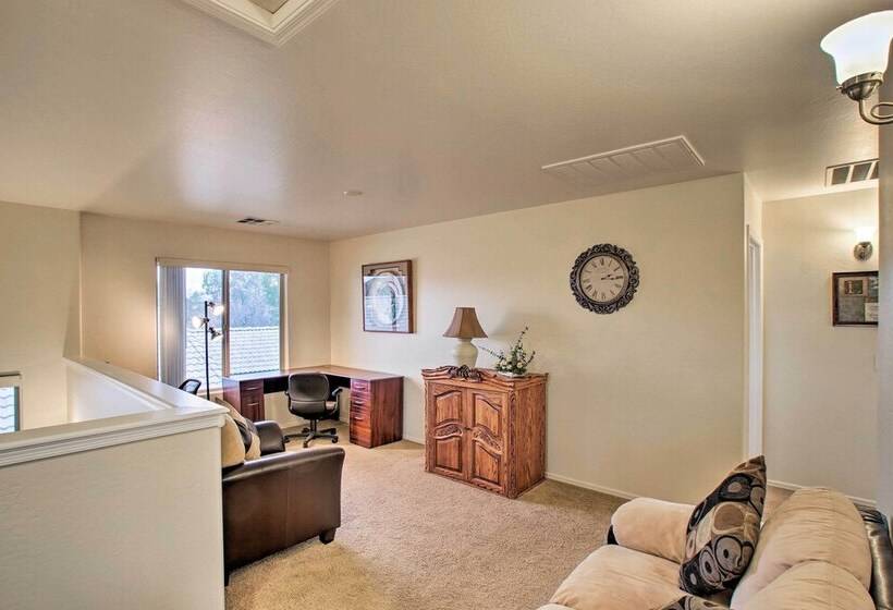 San Tan Mountain Escape W/ Patio & Pool Access!