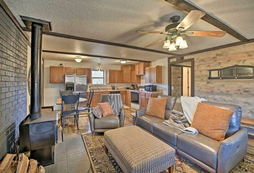 Secluded Boles Home Near River: Pets Welcome!