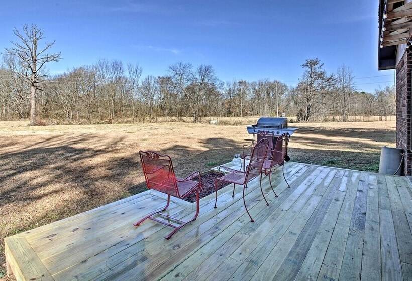 Secluded Boles Home Near River: Pets Welcome!