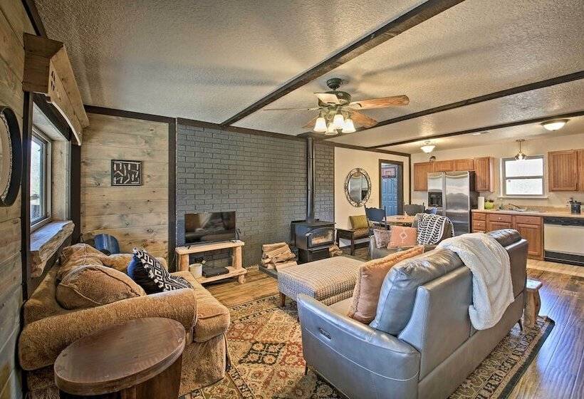 Secluded Boles Home Near River: Pets Welcome!