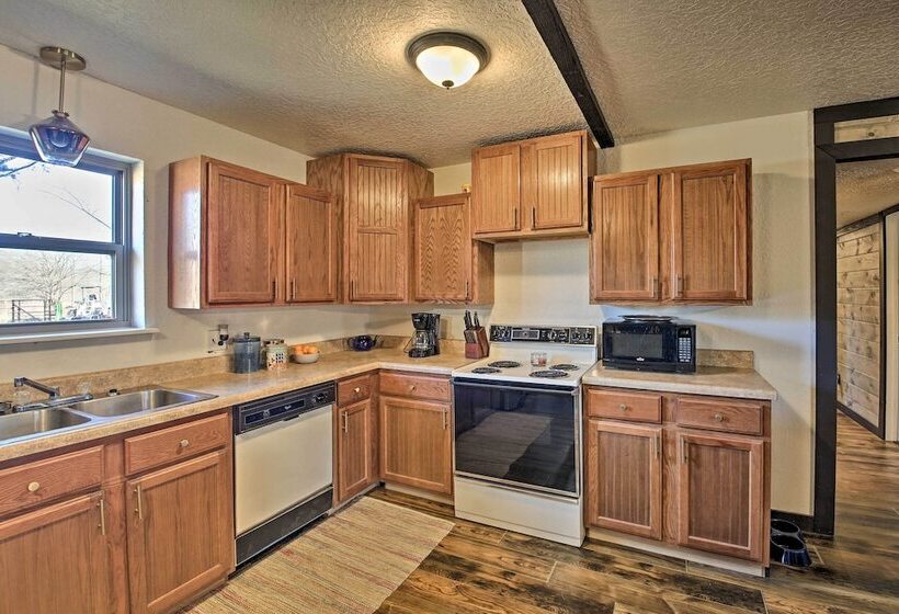 Secluded Boles Home Near River: Pets Welcome!