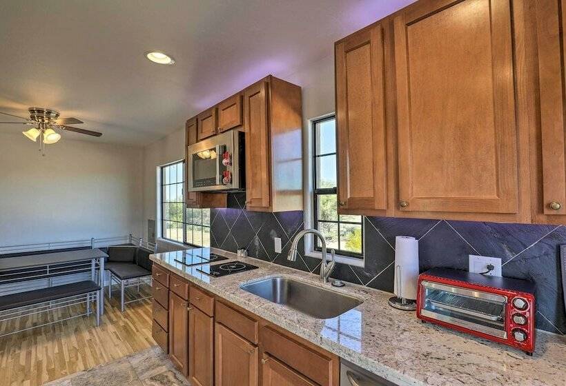 Secluded Marana Home W/ Viewing Decks + Privacy!