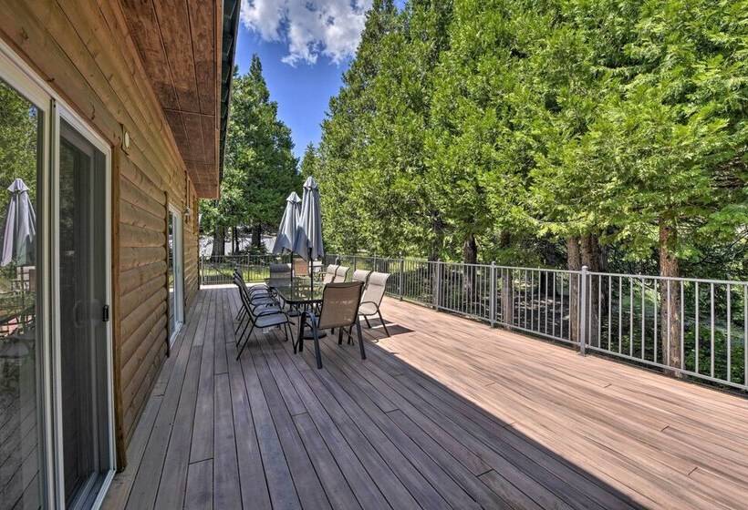 Secluded Camp Connell Home W/ Deck + Fireplace!