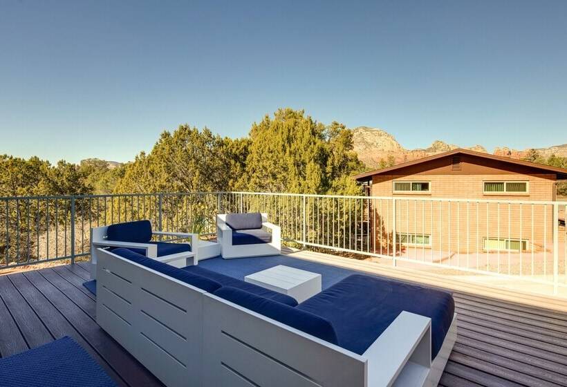 Secluded Sedona Retreat W/ Red Rock Views!