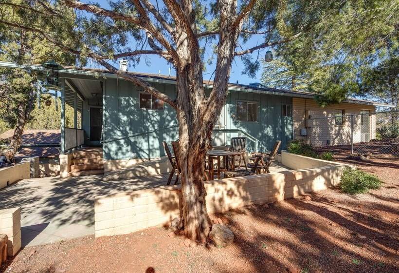 Secluded Sedona Retreat W/ Red Rock Views!