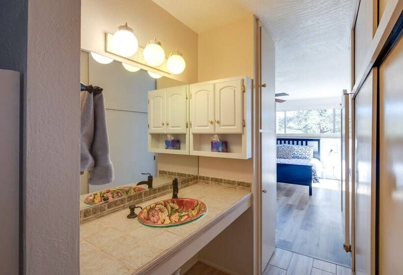 Secluded Sedona Retreat W/ Red Rock Views!