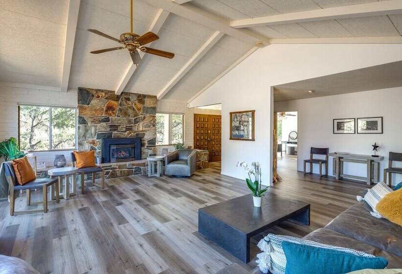 Secluded Sedona Retreat W/ Red Rock Views!