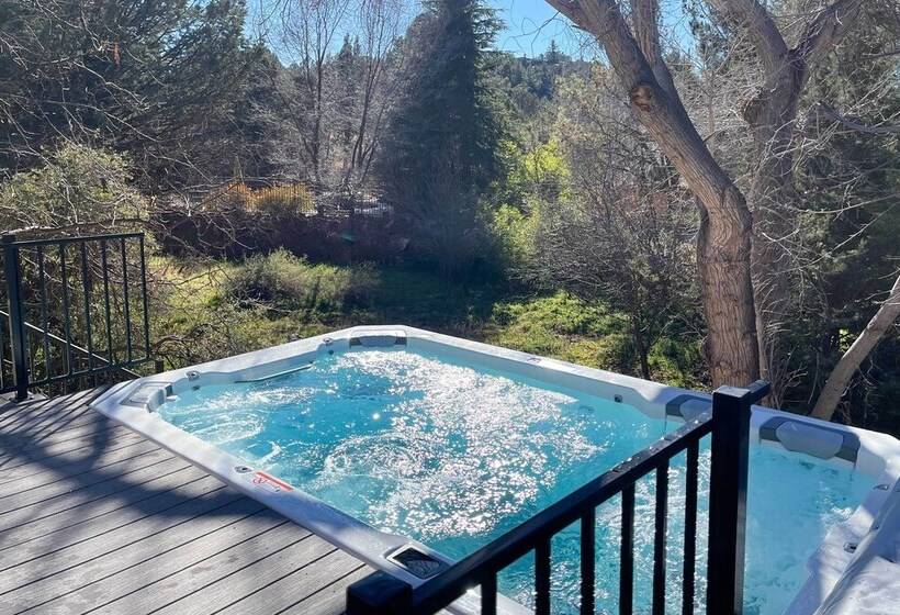 Sedona Hideaway W/ Swim Spa & Private Tavern!