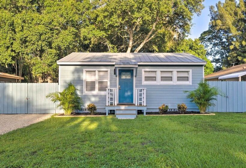 Charming Vacation Rental: Close To Downtown!