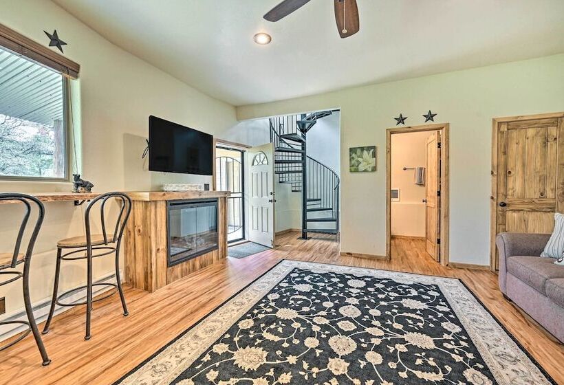 Fire Pit, Deck & Grill: Serene Prescott Cabin!