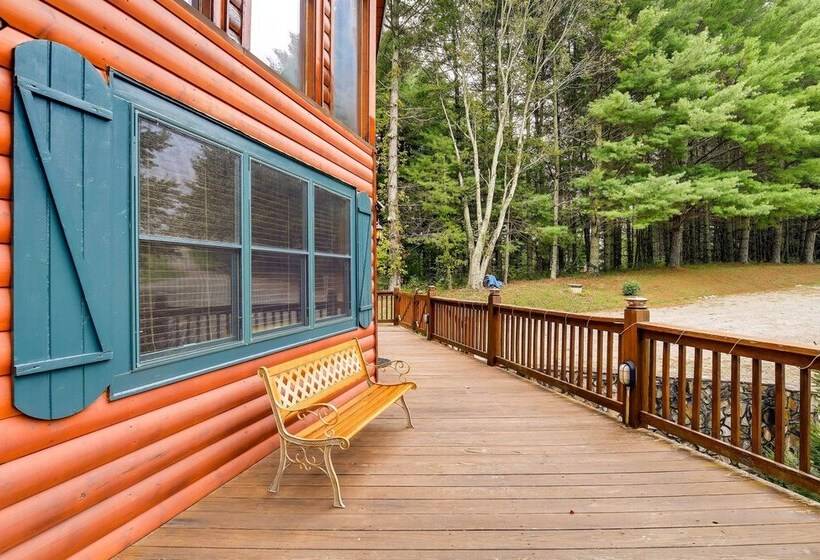 Gated Community W/ Perks: Cozy Sparta Cabin!