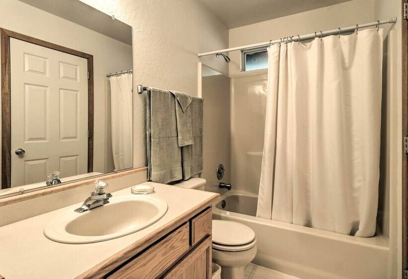 4 Mi To Big Tree State Park: Serene Cabin W/ Deck