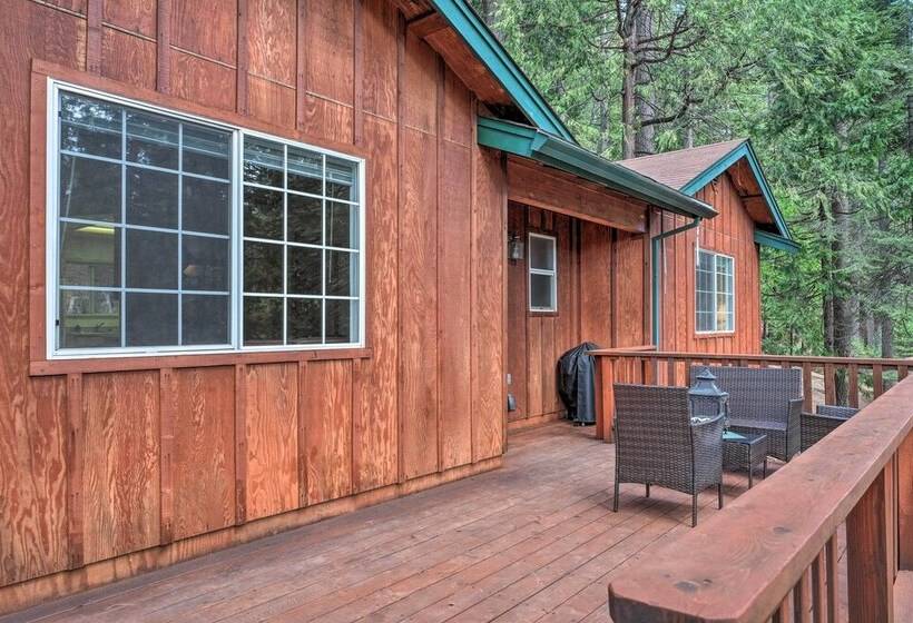 4 Mi To Big Tree State Park: Serene Cabin W/ Deck