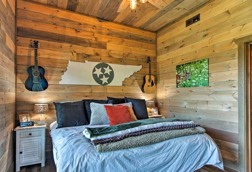 Sevierville Cabin W/ Game Room, Hot Tub & Theater!