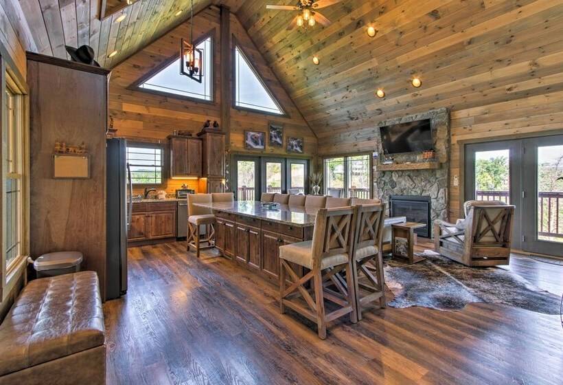 Sevierville Cabin W/ Game Room, Hot Tub & Theater!