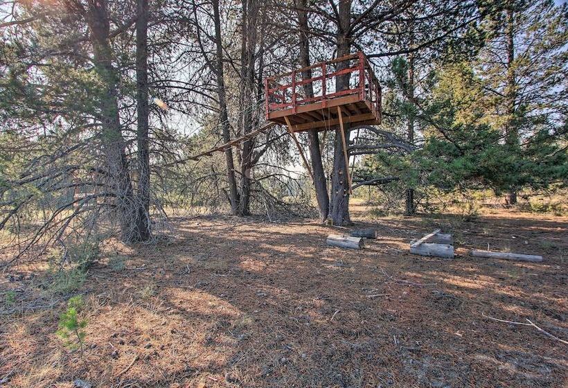Snow Pine Retreat   Remote Crescent Log Cabin!