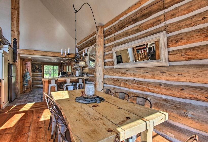 Snow Pine Retreat   Remote Crescent Log Cabin!