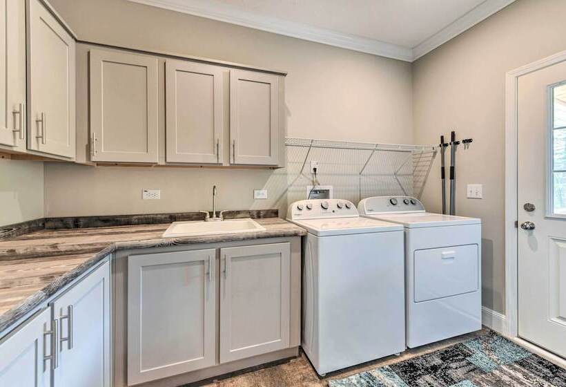 Spacious Blue Ridge Abode W/ Private Pond!