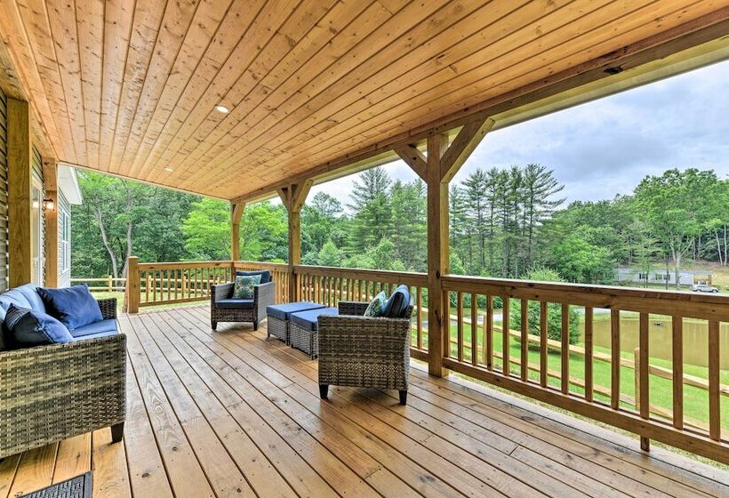 Spacious Blue Ridge Abode W/ Private Pond!