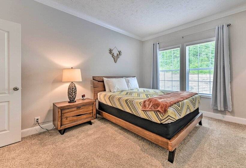 Spacious Blue Ridge Abode W/ Private Pond!