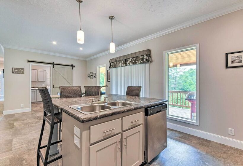 Spacious Blue Ridge Abode W/ Private Pond!