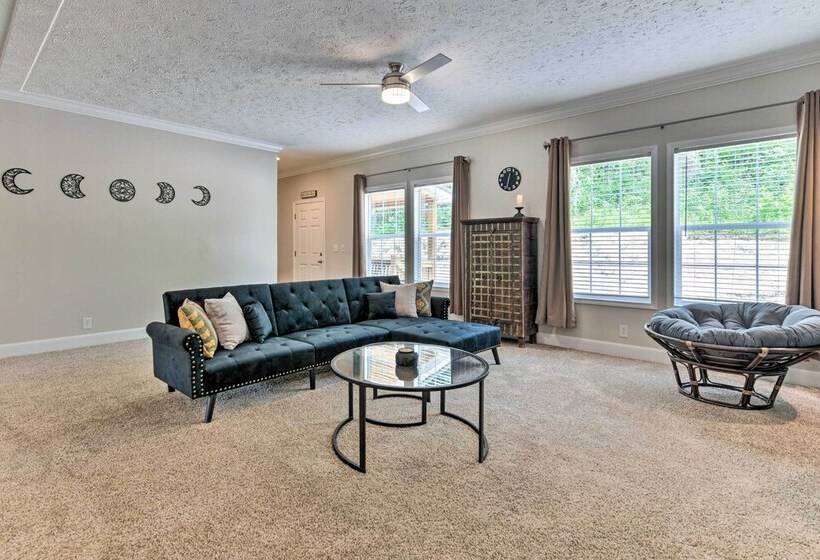 Spacious Blue Ridge Abode W/ Private Pond!